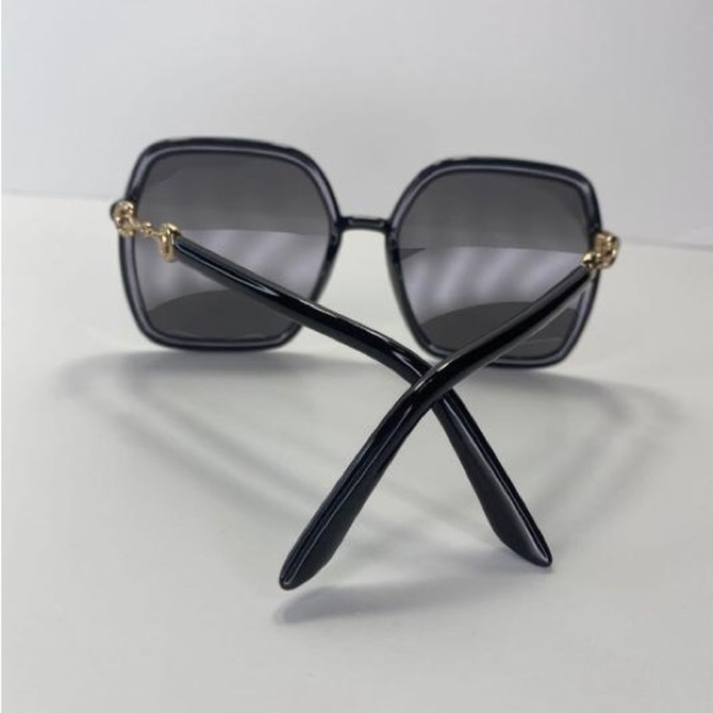 New 💯 Authentic Gucci Black Grey Square Ladies Gg0890s 001 55 Sunglasses - Picture 8 of 16